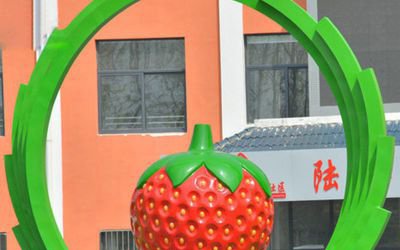 農(nóng)場(chǎng)擺放玻璃鋼仿真草莓雕塑