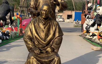 景區(qū)玻璃鋼仿銅理發(fā)人物雕塑