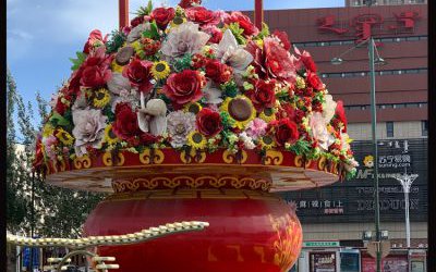 城市街道大型景觀裝飾品玻璃鋼彩繪大花籃雕塑