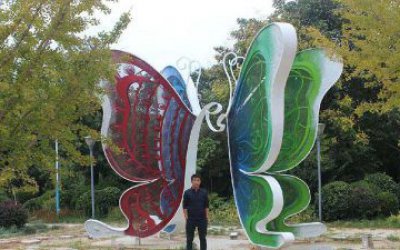 戶外景觀玻璃鋼彩繪大型蝴蝶雕塑
