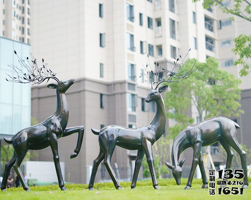 別墅小區(qū)玻璃鋼仿銅三只梅花鹿雕塑 別墅小區(qū)玻璃鋼仿銅三只梅花鹿雕塑