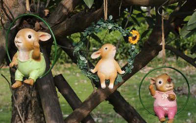 景區(qū)三只蕩秋千的玻璃鋼卡通兔子雕塑