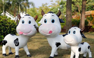 公園農(nóng)場呆萌卡通玻璃鋼牛雕塑