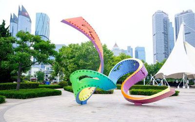 廣場(chǎng)玻璃鋼彩繪抽象藝術(shù)膠卷雕塑