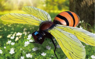 公園草叢中玻璃鋼仿真蜜蜂雕塑