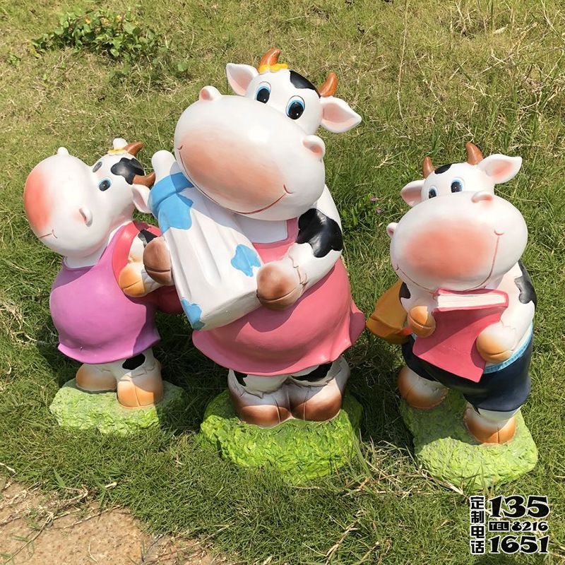 幼兒園商場玻璃鋼卡通可愛小奶牛雕塑 幼兒園商場玻璃鋼卡通可愛小奶牛雕塑