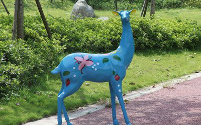 公園景區(qū)玻璃鋼彩繪藍(lán)色鹿雕塑