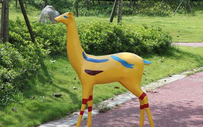 戶外街道創意玻璃鋼彩繪鹿雕塑