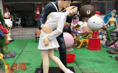 情侶主題公園景區玻璃鋼卡通親吻人物雕塑
