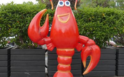 玻璃鋼立式卡通小龍蝦戶外公園擺件